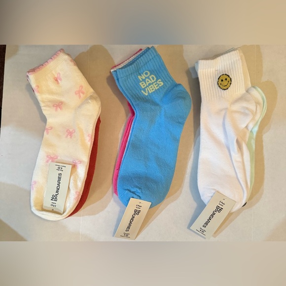 3 No Boundaries Ankle Socks, 3-Pack, Women's, Size 4-10 - Picture 2 of 16